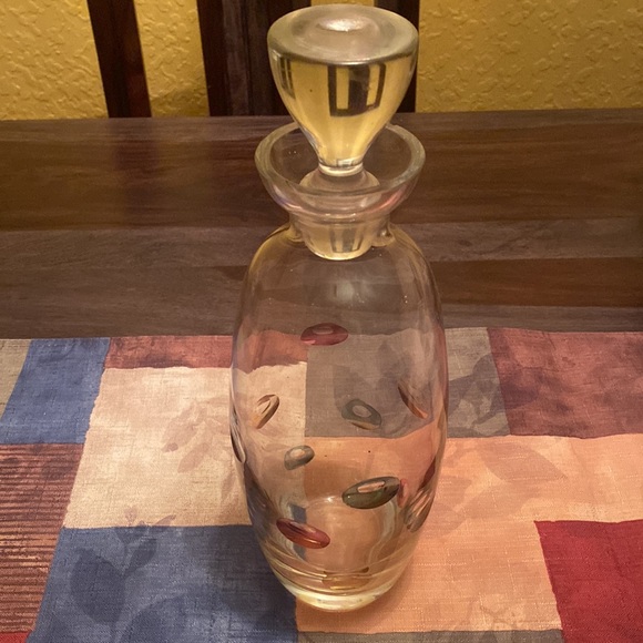 Wine decanter with multi color accents - Picture 3 of 4